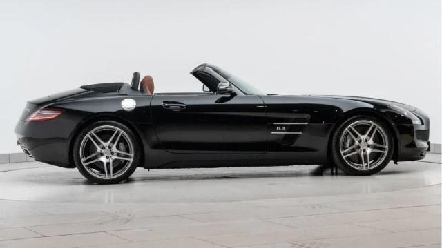 Mercedes-Benz SLS (61 Reg) 63 AMG 6.2 V8 Roadster Image 7