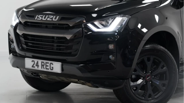 Isuzu D-Max (24 Reg) 1.9 V-Cross Image 4