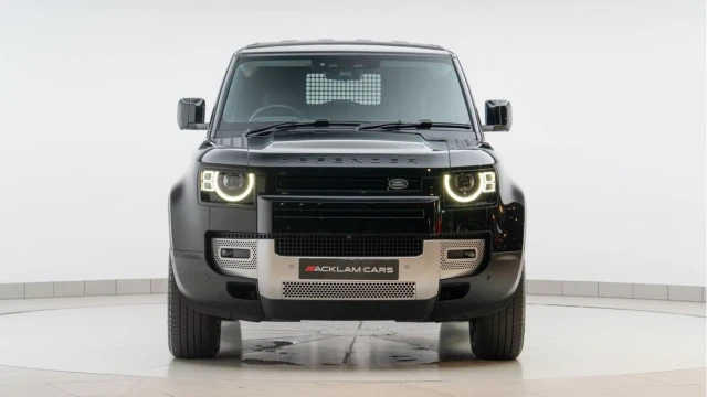 Land Rover Defender (24 Reg) 90 3.0 D250 HSE Hard Top Commercial (+VAT) Image 8