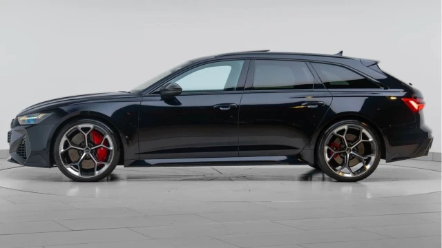 Audi RS6 (24 Reg) 4.0TFSI V8 Performance Carbon Vorsprung Quattro Image 3