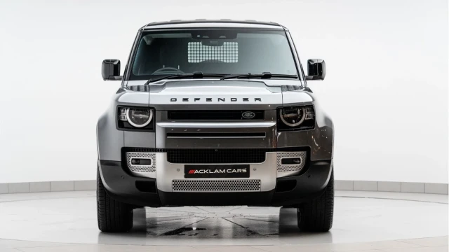Land Rover Defender (24 Reg) 90 3.0 D250 Hard Top Commercial (3 Seat) (No VAT) Image 5