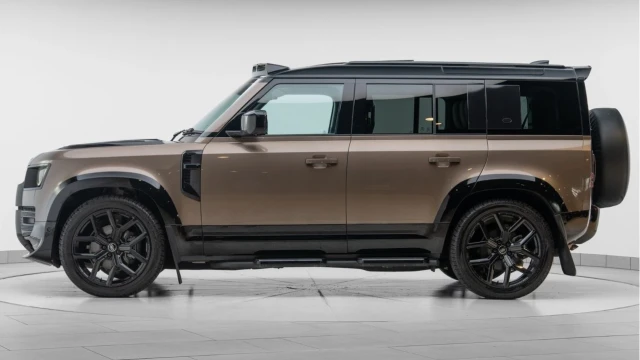 Land Rover Defender (24 Reg) 110 3.0 D250 XS Edition (7 Seat) Image 4