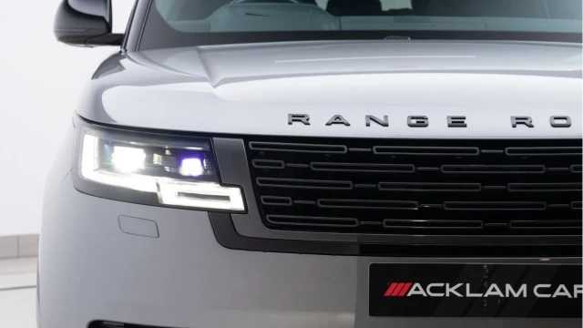 Land Rover Range Rover (74 Reg) 3.0 D300 Autobiography (Shadow Pack) Image 7