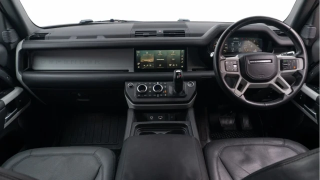 Land Rover Defender (21 Reg) 110 3.0 D300 HSE Hard Top Commercial (5 Seat) (URBAN) (+VAT) Image 2