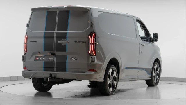 Ford Transit Custom (25 Reg) Custom 320 2.0 Ecoblue Sport (+VAT) Image 6