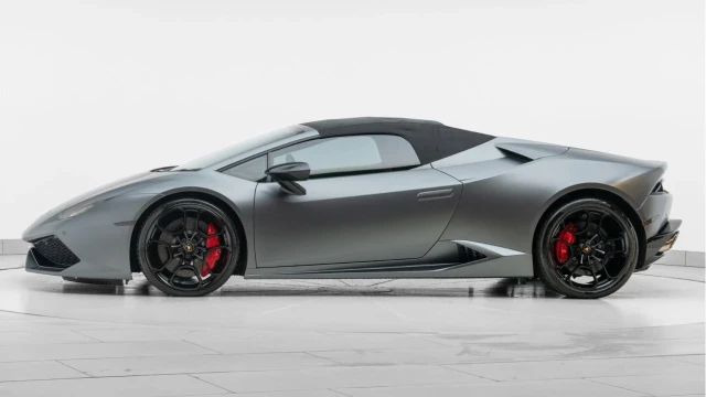 Lamborghini Huracan (18 Reg) 5.2 V10 LP 610-4 Spyder Image 5
