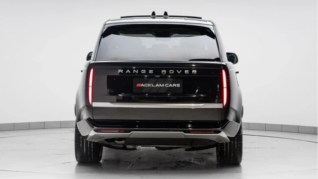Land Rover Range Rover (74 Reg) 3.0 D350 Autobiography LWB (7 Seat) Image 8