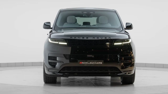 Land Rover Range Rover Sport (73 Reg) 3.0 P400 Dynamic SE (Black Pack) Image 6