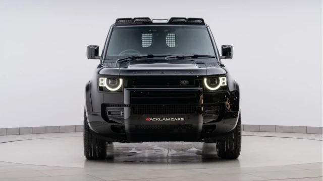 Land Rover Defender (74 Reg) 90 3.0 D250 X-Dynamic SE Hard Top Commercial (3 Seat) (Bespoke URBAN) (+VAT) Image 8