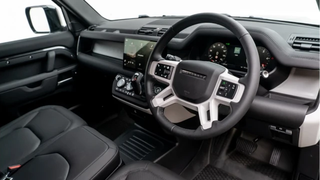 Land Rover Defender (25 Reg) 110 3.0 D250 S Hard Top Commercial (3 Seat) (+VAT) Image 2