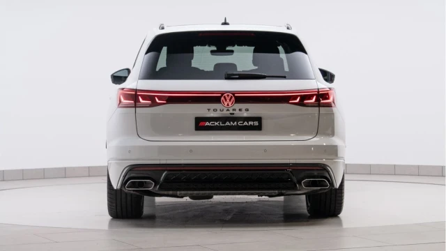 Volkswagen Touareg (24 Reg) 3.0TDI V6 Black Edition Image 5