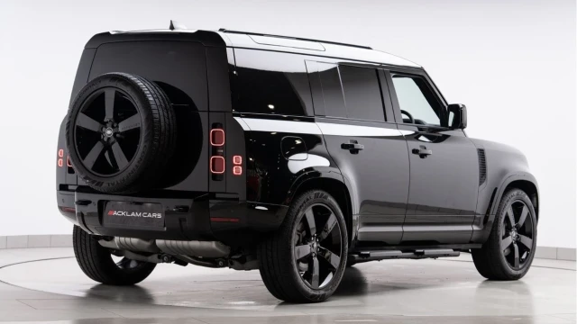 Land Rover Defender (74 Reg) 110 3.0 D350 X-Dynamic HSE Hard Top Commercial (3 Seat) (+VAT) Image 7