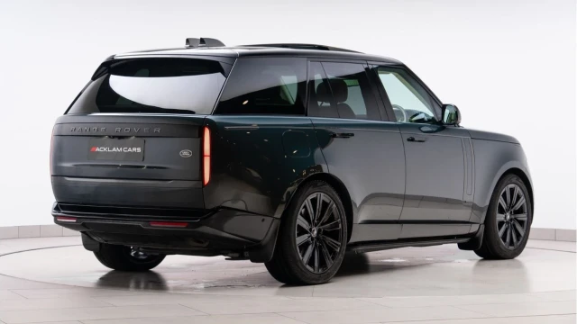 Land Rover Range Rover (72 Reg) 3.0 P440e Autobiography Hybrid (Shadow Pack) Image 6