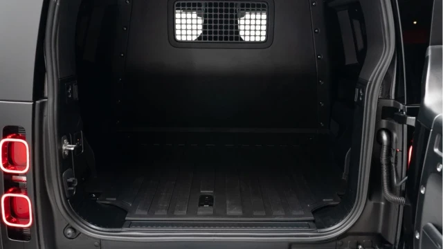 Land Rover Defender (74 Reg) 90 3.0 D250 S Hard Top Commercial (3 Seat) (+VAT) Image 4
