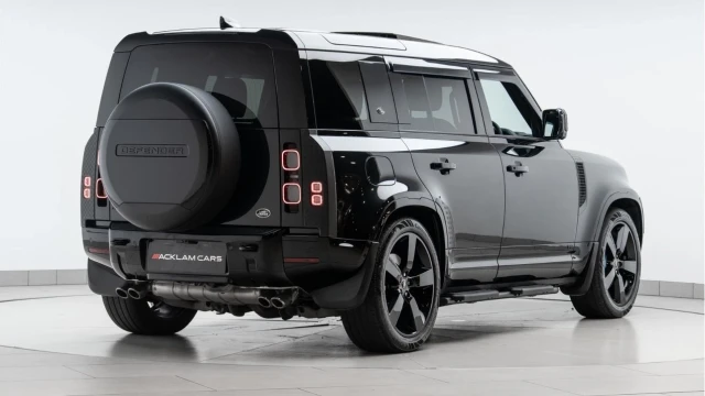 Land Rover Defender (71 Reg) 110 5.0 V8 P525 Image 6