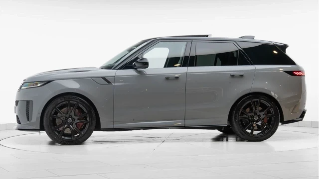 Land Rover Range Rover Sport (75 Reg) 4.4 V8 P635 SV Edition Two (VAT Q) Image 2