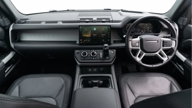 Land Rover Defender (24 Reg) 110 3.0 D250 X-Dynamic HSE (7 Seat) Image 2