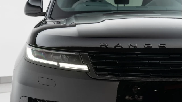Land Rover Range Rover Sport (24 Reg) 4.4 V8 P635 SV Edition One Image 8