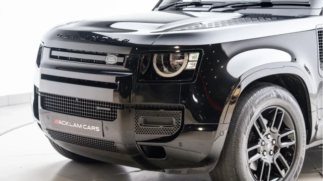 Land Rover Defender (22 Reg) 110 3.0 D250 X-Dynamic S (Black Pack) Image 5