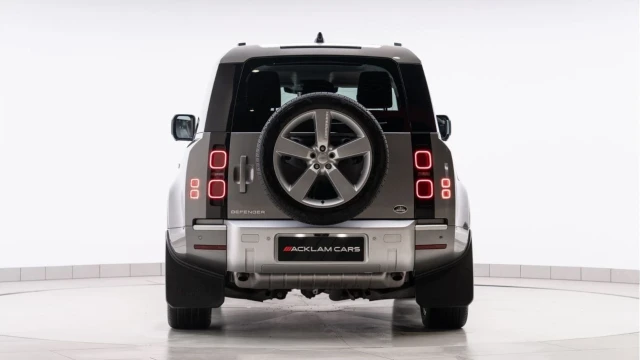 Land Rover Defender (73 Reg) 90 3.0 P400 XS Edition (6 Seat) Image 4