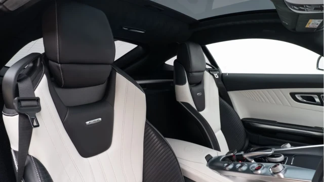 Mercedes-Benz GT (66 Reg) 4.0 V8 S Premium Coupe Image 3