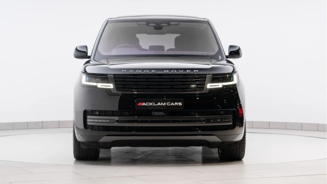 Land Rover Range Rover (73 Reg) 4.4 V8 P530 First Edition LWB (Shadow Pack) Image 6