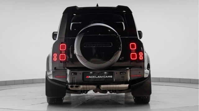 Land Rover Defender (74 Reg) 110 3.0 D350 X-Dynamic HSE (7 Seat) Image 7