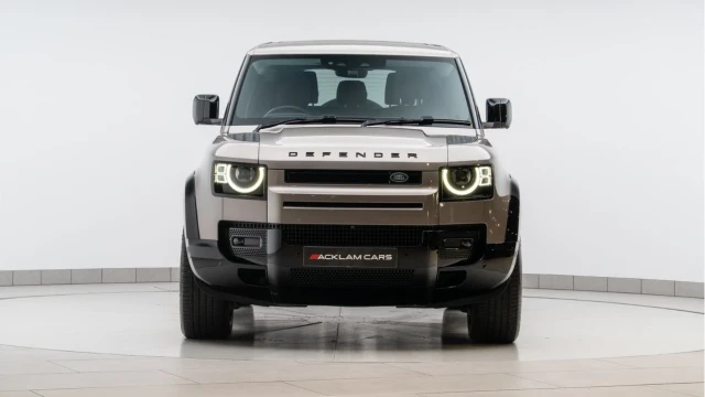 Land Rover Defender (23 Reg) 90 3.0 D250 HSE (Bespoke) Image 7