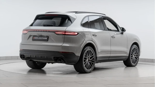 Porsche Cayenne (72 Reg) 3.0 V6 Platinum Edition Image 6