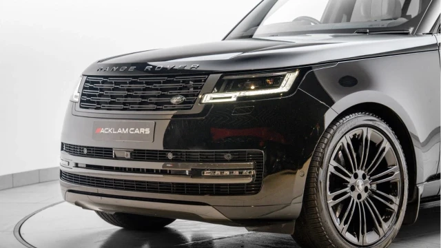Land Rover Range Rover (74 Reg) 3.0 D350 Autobiography LWB (7 Seat) Image 6