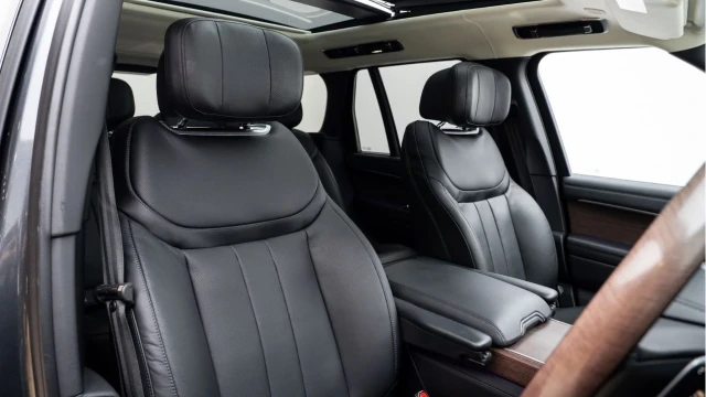 Land Rover Range Rover (74 Reg) 3.0 D350 Autobiography (VAT Q) Image 3