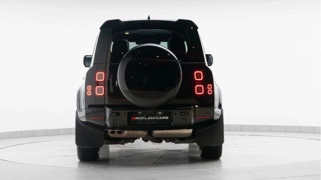Land Rover Defender (75 Reg) 110 3.0 D350 X-Dynamic HSE (Black Pack) Image 5