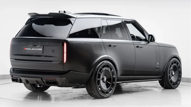 Land Rover Range Rover (74 Reg) 3.0 D350 HSE (URBAN Widetrack) Image 5