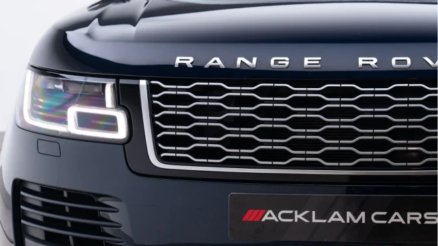 Land Rover Range Rover (71 Reg) 2.0 P400e Vogue Hybrid Image 7