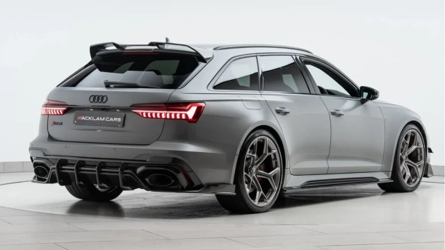 Audi RS6 (74 Reg) 4.0TFSI V8 Carbon Black Performance Quattro (Bespoke) Image 4