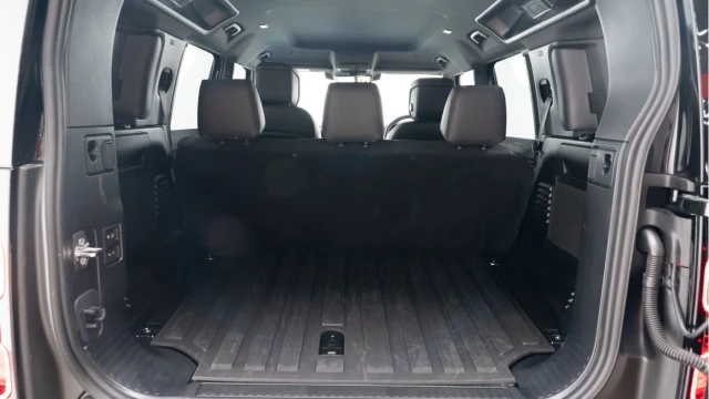 Land Rover Defender (74 Reg) 110 3.0 D350 X-Dynamic HSE Hard Top (5 Seat URBAN) (+VAT) Image 5
