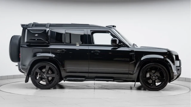 Land Rover Defender (24 Reg) 110 3.0 D300 X-Dynamic HSE (Bespoke) Image 6