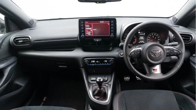 Toyota Yaris (22 Reg) 1.6 GR Circuit Image 2