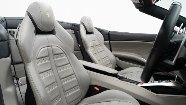 Ferrari California (16 Reg) 3.9 V8 T Convertible Image 4