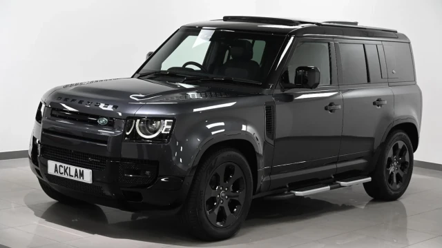 Land Rover Defender 2021 71 Land Rover Defender 3.0 D250 X-Dynamic SE (Black Pack) Image 6