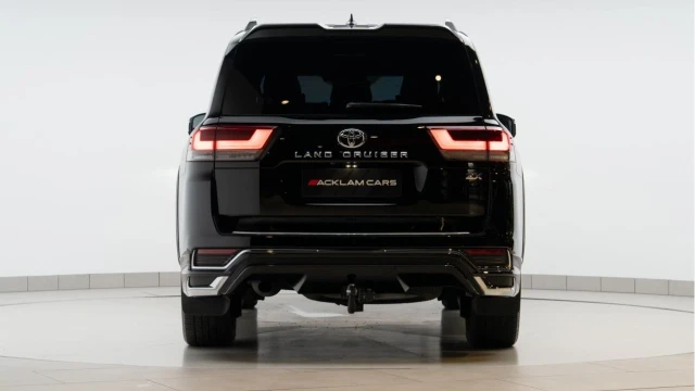 Toyota LAND CRUISER 300 (UK 24 Reg) 3.3D V6 Sahara ZX (RHD) Image 5
