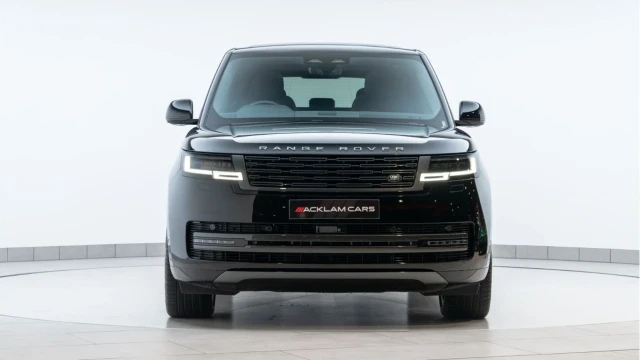 Land Rover Range Rover (74 Reg) 3.0 D350 SE (Shadow Pack) Image 5