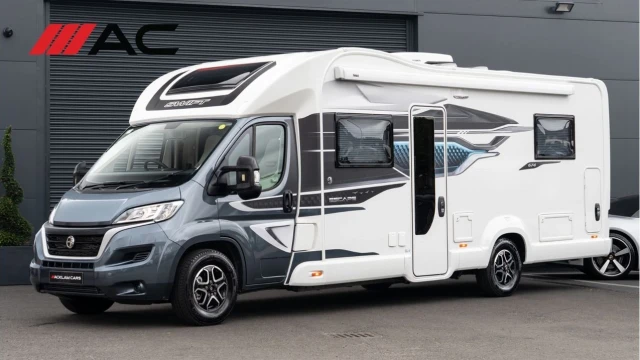 Swift Escape 674 (24 Reg) 2.2D Automatic (6 Berth) Image 1