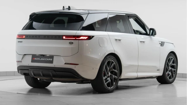Land Rover Range Rover Sport (73 Reg) 3.0 D350 Autobiography (Black Pack) Image 6