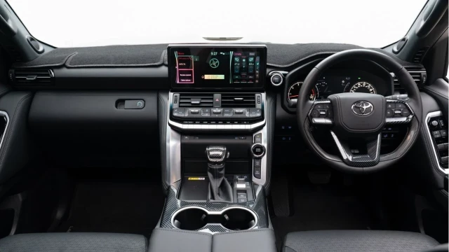 Toyota Land Cruiser (74 Reg) 300 3.3D V6 Sahara ZX (RHD) Image 2