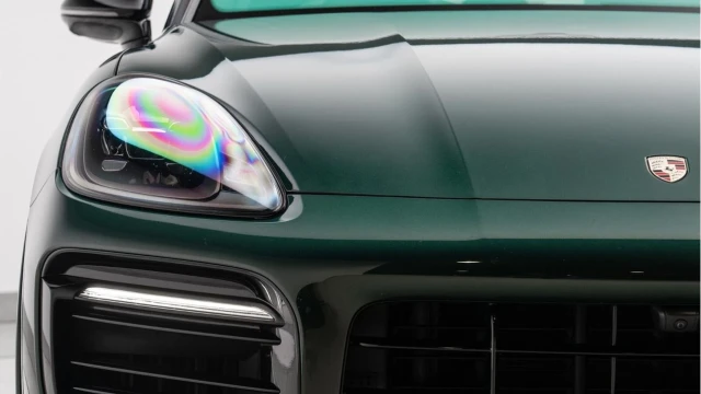 Porsche Cayenne (72 Reg) 3.0 V6 Platinum Edition Image 8