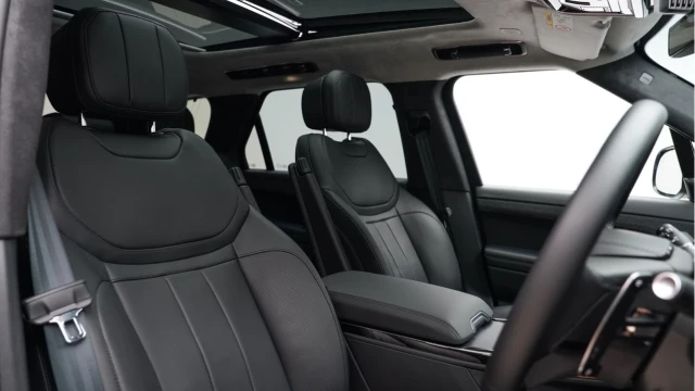 Land Rover Range Rover Sport (24 Reg) 3.0 P550e Autobiography (Hybrid) Image 3