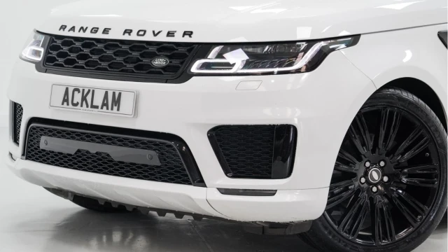 Land Rover Range Rover Sport (20 Reg) 3.0 SDV6 HSE (Black Pack) Image 4