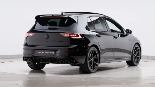 Volkswagen Golf (25 Reg) R 2.0TSI Black Edition DSG 4Motion (Mk8.5) (VAT Q) Image 6