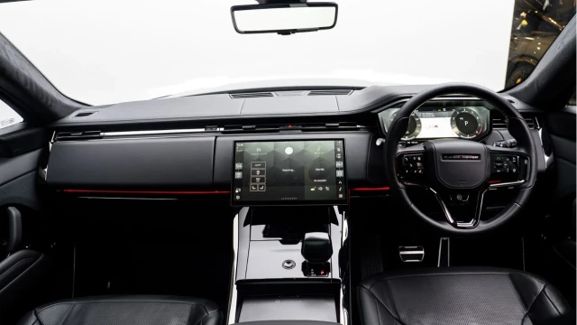 Land Rover Range Rover Sport (24 Reg) 4.4 V8 P635 SV Edition One Image 2
